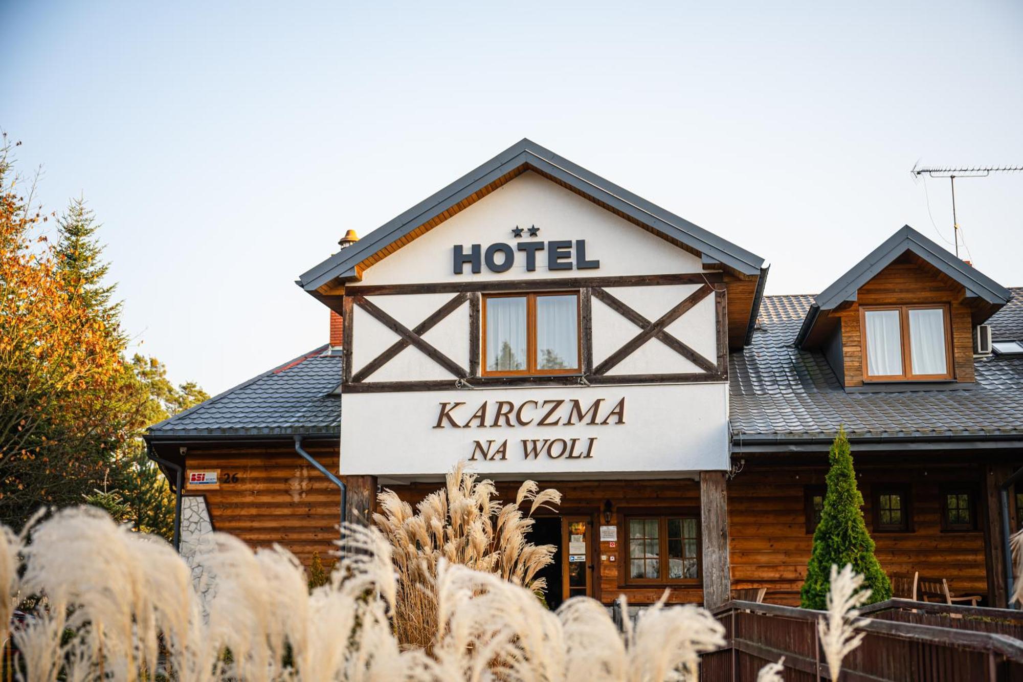 Готель Karczma Na Woli Білґорай Екстер'єр фото