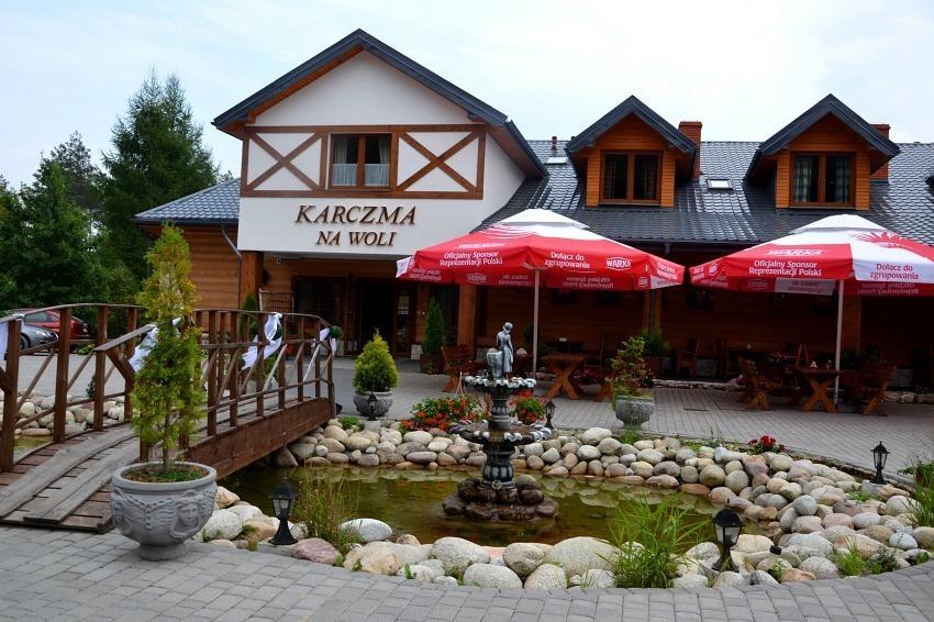 Готель Karczma Na Woli Білґорай Екстер'єр фото